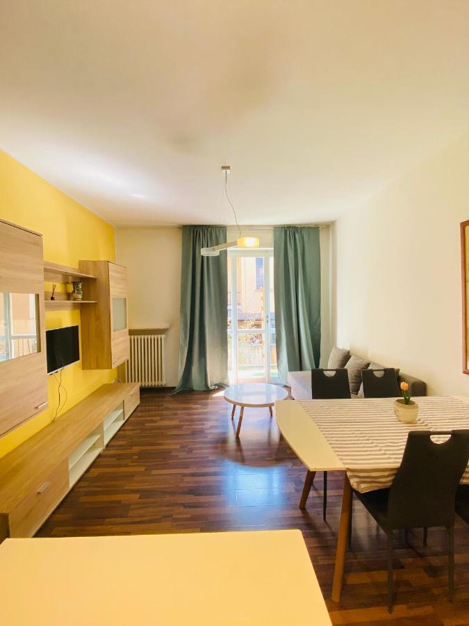 Appartmentslapiazzetta -1-2-6 Sesto Calende Exterior foto